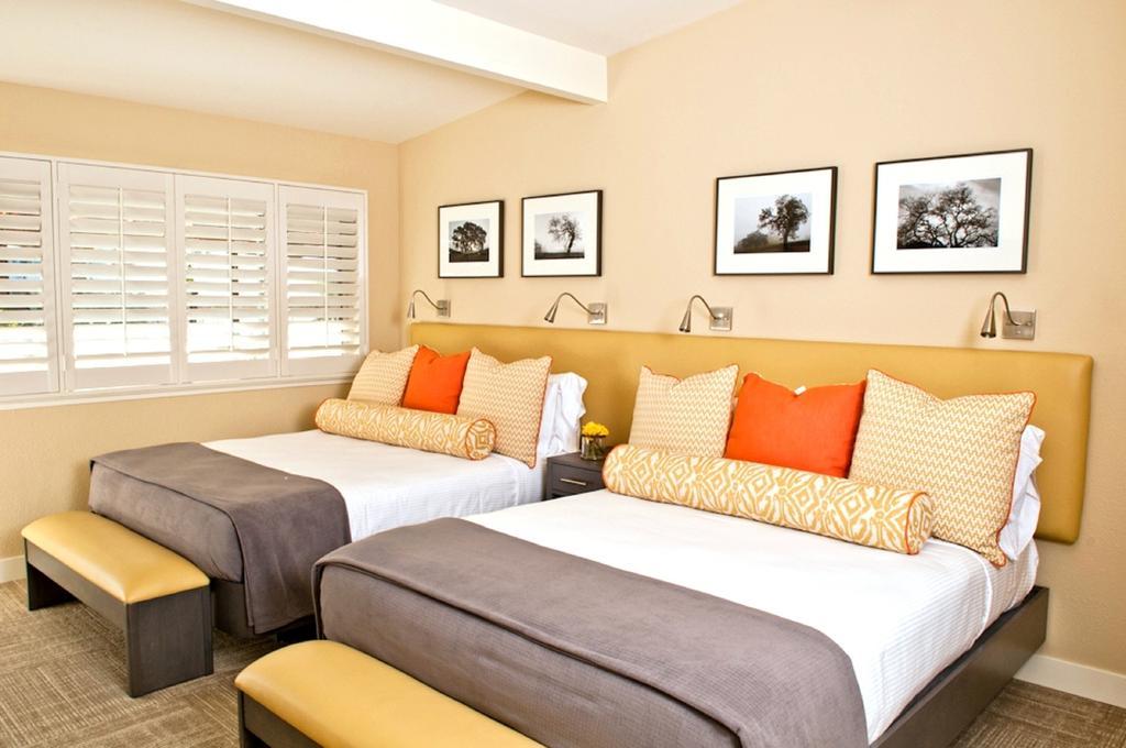 Queen Room Two Queen Beds,38767489:JPEG